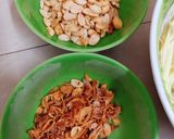 Hình bước làm 3 của món Bánh tráng trộn chiên giòn