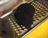 Une image de l'étape 2 de Omelette à la truffe du Périgord.