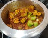 A picture of step 7 of Saunf wali masaledar turai.