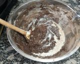 Foto del paso 2 de la receta: Muffins de cacao amargo rellenos de mermelada y chocolate blanco