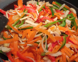 Foto del paso 3 de la receta: Tallarines chinos con verduras