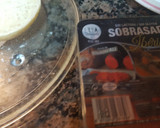 Foto del paso 1 de la receta: Pizza de pan de sobrasada y miel