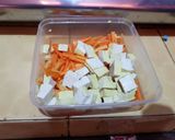Foto langkah ke 3 dari resep Kikil campur tahu tempe wortel.