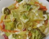 Foto del paso 10 de la receta: Plato de vegetales salteados cremosos con pasta🥦🌶️🧅🥕🍝