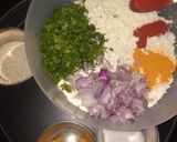 भाजणीचे थालीपीठ (thalipeeth recipe in marathi) रेसिपी स्टेप 1 फोटो 