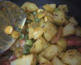 आलू कॉर्न, मटर की सूखी सब्जी (Aloo corn, matar ki sookhi sabzi recipe in hindi) रेसिपी चरण 7 फोटो
