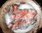 Foto langkah ke 2 dari resep Ayam goreng serundeng / ayam bumbu.