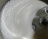 Foto del paso 2 de la receta: Panque con formas de merengue. 🌼