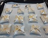Túrós batyu gluténmentes leveles tésztából, laktózmentes töltelékkel recept fázis 2 fotója