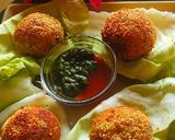 A picture of step 4 of Lauki and rice (leftover) cheese Balls.