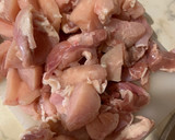 Foto del paso 2 de la receta: Pollo con verduras al vino blanco