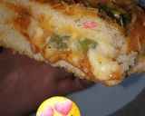 صورة لخطوة 3 من وصفة بيتزا 🍕🧀 وبيتزا كوفاغ بعجينة واحدة