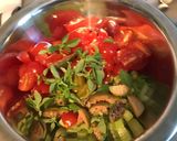 Une image de l'étape 8 de Salade « soleil » au céleri branche,tomates cerises,câpres italiennes et basilic.