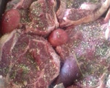 Foto del paso 1 de la receta: Chuleta al horno con papas y boniatos