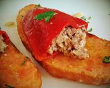 Foto del paso 10 de la receta Tostas de piquillo rellenas de sardinas con tomate