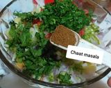 A picture of step 4 of Chat patti channa chaat.