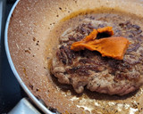 Foto del paso 1 de la receta: Hamburguesa casera con salsa de sobrasada y miel