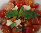 A picture of step 1 of Tomato feta bruschetta.