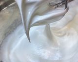 A picture of step 6 of Mini Cheesecakes.
