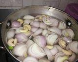 A picture of step 2 of Meethi malai matar.