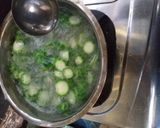 Foto langkah ke 3 dari resep Sayur Asem Oyong Kangkung.