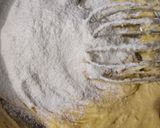 Foto langkah ke 1 dari resep Simple Butter Cookies.