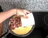Foto del paso 4 de la receta: Sándwich envuelto en tortilla relleno de bacon y queso