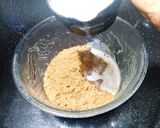 A picture of step 3 of Bournvita Biscuit Cake.