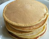 Foto langkah ke 4 dari resep Simple pancake.