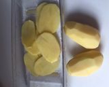 A picture of step 1 of Potato lazaniya.