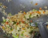 A picture of step 4 of Vegetable Rava Upma easy tiffin recipe.
