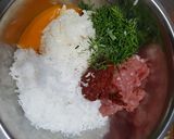 รูปขั้นตอนการทำที่ 1 ของ ข้าวทอด (แหนมหมู)