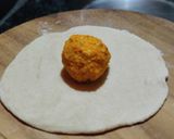 A picture of step 7 of Yogurt Paneer Paratha / Paneer Kad Paratha.