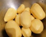Une image de l'étape 1 de Pommes paillassons.