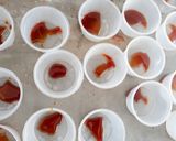 Hình bước làm 1 của món Kem flan lá dứa siêu to bự