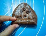 Foto langkah ke 5 dari resep Espresso Chocolate Bread.