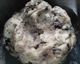 A picture of step 2 of Deep fried orio cookies.