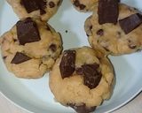 Foto langkah ke 4 dari resep Soft Cookies Chocolate Chip.