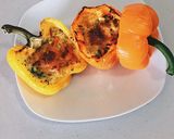Hình bước làm 1 của món Stuffed Bell Peppers (keto) - Ớt chuông nhồi rau củ với phô mai