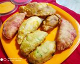 A picture of step 5 of Multi colour Gujiya.