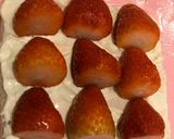 รูปขั้นตอนการทำที่ 3 ของ Strawberry Sandwich with Fresh cream