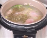 Foto langkah ke 4 dari resep Ultimate Chicken Soup for the Soul.