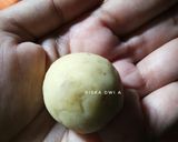Foto langkah ke 4 dari resep Bola Bola Ubi Isi Coklat.