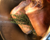 Foto del paso 3 de la receta: Codillos de cerdo al horno