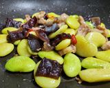 皇帝豆木耳炒肉的食譜步驟6照片