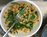 A picture of step 1 of Spinach With Chickpea Sandwich.