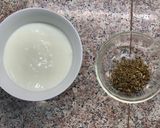 A picture of step 1 of White chicken karahi.