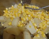 Foto langkah ke 4 dari resep Perkedel Kentang Jagung.