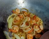 Foto langkah ke 3 dari resep Tumis Udang Brokoli ala Metha ^^.