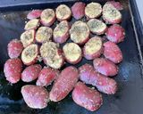 Une image de l'étape 7 de Pommes de terre rouges à l'ail rose et herbes de Provence.